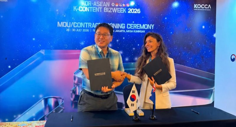 Niika Daria Briskin signing an MOU on behalf of Australia at the KOCCA Kor-ASEAN K-Content Bizweek ceremony